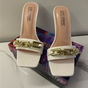 White Chain Detail Women's Sandals